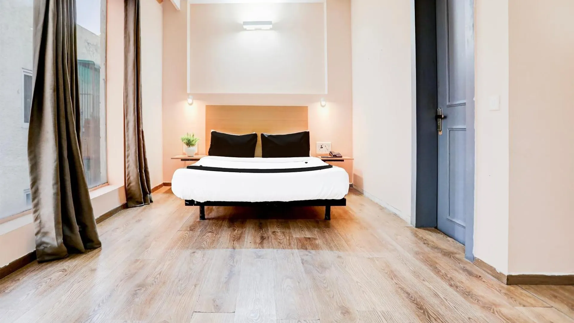 ***  Hotel O Sky Residency. Delhi  India