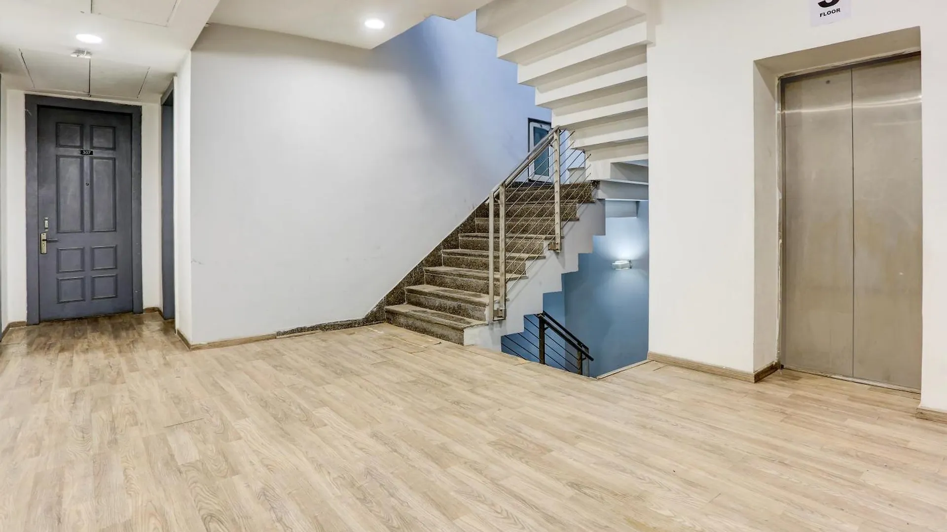Hotel O Sky Residency. Delhi  India